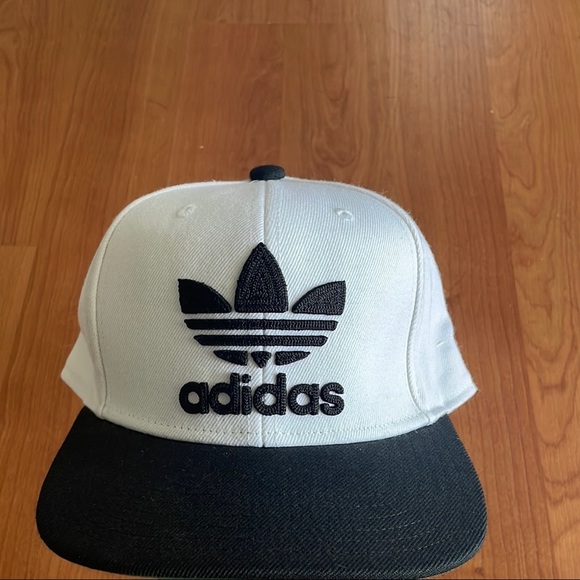 New Adidas Logo Adjustable Trucker Hat Black and White with Green Lid - Picture 2 of 5